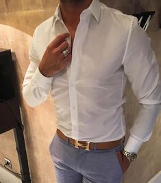 Modern Men Casual Style on Instagram: “Yes or no?  #modernmencasualstyle” Hip Outfits, Hermes Belt, Elegante Casual, Sharp Dressed Man, Gentleman Style, Sneakers Men Fashion, Blue Pants, Mens Casual Outfits, Fashion Mode