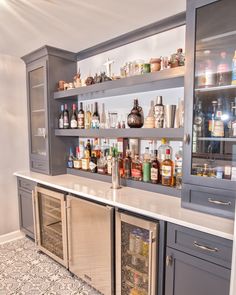 NA~~NA Built In Bar In Living Room, Wooden Bar Top, Bar In Living Room, Rustic Basement Bar, Home Wine Bar, Custom Home Bars, Bourbon Room, Kitchen Bar Design, Rustic Basement