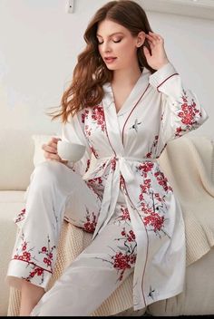 Women Nightwear Outfit, Elegant Pajamas, Women Nightwear Dresses, Elegant Loungewear, Night Wear Dress, Pijamas Women, Satin Pj Set, Pajama Fashion, Sleepwear Fashion