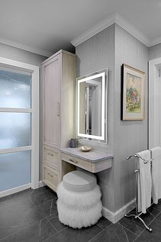 make-up vanity Built In Bathroom Vanity, Bathroom Built Ins, Makeup Vanity In Bathroom, Vanity In Bathroom, Makeover Kamar Mandi, Built In Vanity, Bathroom With Makeup Vanity, Vanity Ideas