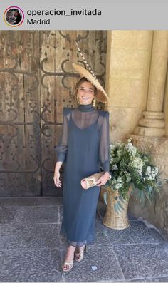 Mother Of The Bride Outfits Classy, Loose Dresses, Mesh Maxi Dress, Ankle Length Dress, Dresses 2024, Casual Stylish, Turtle Neck Dress, Guest Outfit, High Fashion Street Style