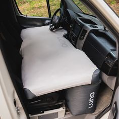 Camper Van Mattress Sheet - Luno® Van Conversion Ideas Layout Floor Plans, Van Vehicles, Ambulance Camper, Van Conversion Layout, Vw T3 Syncro, Suv Camper, Econoline Van, Off Road Camper, Ram Promaster