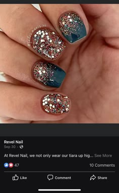 Dip Powder Nails Thanksgiving, September Gel Nails Designs, Sparkly Thanksgiving Nails, Fall Pedicure Designs Toe Nail Art, Fall Nail Dip Colors, Fall Glitter Nail Designs, Classy Fall Nails Short, November Nail Ideas Short, Fall Nails With Glitter