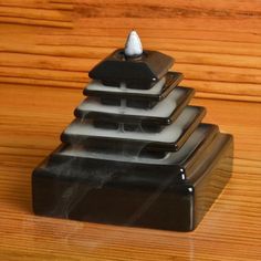 temple incense burner Feng Shui Decor, Meditation Altar, Ceramic Incense Holder, Sandalwood Incense, Buddha Zen, Backflow Incense, Cerámica Ideas, Glaze Ceramics, Incense Holders