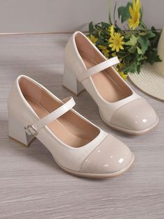 Church's Shoes, Vintage Shoes Women, Pretty Heels, Shein Shoes, Shoes Heels Classy, Fancy Jewellery Designs, Stunning Shoes