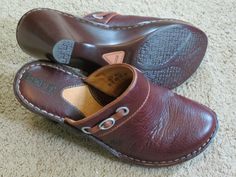 This listing is for a super pair of Born brown leather clogs, womens size 6 M.  They are in great / gently worn condition. Our home is smoke free and pet free, but I cannot guarantee that all items have always been in a smoke free and pet free environment.  I am sensitive to smoke smell and will note it when I notice it.  I do try to describe things as well as I can, but please don't hesitate to ask any questions. Brown Slip-on Clogs With Leather Footbed, Brown Slip-on Mules With Cushioned Footbed, Brown Leather Footbed Clogs For Fall, Brown Leather Footbed Mules, Brown Cushioned Slip-on Mules, Brown Mules With Rubber Sole For Fall, Brown Slip-on Clogs With Stitched Sole, Comfortable Brown Slip-on Mules, Comfortable Brown Clogs With Stitched Sole