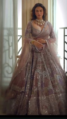 Madonna Vogue, Latest Bridal Lehenga Designs, Engagement Lehenga, Bridal Lehenga Designs, Simple Lehenga, Latest Bridal Lehenga, Trendy Outfits Indian