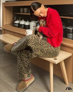 2 Loose Trousers Women, Leopard Trousers, Leopard Print Outfits, Leopard Jeans, Leopard Print Pants, Leopard Pants, Women Cargo Pants, Vintage Leopard, Printed Trousers