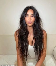 Kardashian Hair, Hot Hair Colors, Kkw Beauty, Penteado Cabelo Curto, Long Black Hair, Hair Envy, Hair Color Trends, Brunette Hair