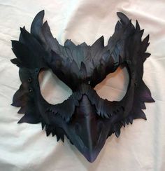 Crow Mask Diy, Cosplay Mask Diy, Masquerade Accessories, Leather Cosplay, Raven Costume, Raven Mask, Masquerade Dress, Crow Mask, Crow Costume