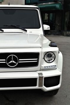 the front end of a white mercedes benz benz benz benz benz benz benz benz benz benz benz benz benz benz benz benz benz benz