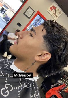 Long Hair With Tapered Sides Men, Men’s Long Taper Haircut, Mullet Fade Long Hair, Men Tapered Haircut, Men’s Mexican Haircuts, Mexican Mullet Hairstyle Mens, Side Taper Long Hair Men, Mid Temp Fade Mullet