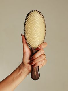 BUR BUR LUDMILA - Essential Brush: Featuring 100% pure, ethically sourced boar bristles and nylon pins, this brush adds luster, controls frizz, and distributes natural oils for sleek, healthy hair. Perfect for all hair types and extensions, the Essential Brush is very gently detangles hair without damage and ensures elegant, everyday styling. Best for medium to thick hair. Handle: Made from beech wood, coated in a natural, eco-friendly finish. Each brush is polished and refined by hand. Rubber C Pretty Hairbrush, Cute Hair Brush, Mermaid Brush, Boar Hair Brush, Boar Bristle Brush, Bristle Brush, Frizz Control, Horse Hair, Girly Stuff