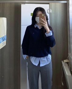 French College Outfit, Korean Office Look, Office Wear Korean, Business Casual Korean, Korean Business Casual, Stile Hijab, Smart Casual Women, Muslim Outfits Casual