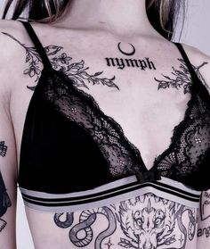 Edgy Chest Tattoos For Women, Grunge Collar Bone Tattoo, Alt Chest Tattoo, Gothic Aesthetic Tattoo, Goth Collarbone Tattoo, Woman Collar Bone Tattoo, Emo Chest Tattoo, Goth Collar Bone Tattoo, Gothic Collar Bone Tattoo