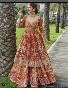 Latest Bridal Lehenga, Wedding Lehenga Designs, Indian Bride Outfits, Traditional Indian Dress, Indian Dresses Traditional, Traditional Indian Outfits, Bridal Dress Fashion, Indian Bridal Dress