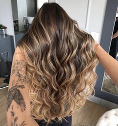 Balayage Vs Highlights, Balayage Asian Hair, Balayage Honey, Balayage Hair Blonde Medium, Brown Hair Inspiration, Balayage Hair Caramel, Blonde Hair With Roots