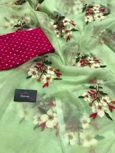 Georgette Dresses, Embroidery Blouse Saree, Floral Print Sarees, Saree Floral, Elegant Fashion Wear, Fancy Sarees Party Wear, Saree Designs Party Wear, Organza Sarees, Georgette Dress