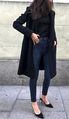 Minimalist Women, Fall Outfits For Work, Black Women Fashion, 가을 패션, Business Outfits, Kuala Lumpur, Blue Jean, Work Fashion