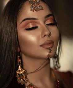 #makeuptutorials #makeupideas #makeuptutorial #makeuptutorials #makeupideas # Indian Eye Makeup Looks, Makeup Look Photoshoot, Arabic Makeup Looks, Desi Makeup Looks, Cultural Makeup, Makeup Look Indian, Desi Makeup, Indian Makeup Looks, Makup Looks