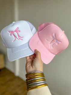 These sweet bow hats are the perfect addition to any outfit! White or Pink - adjustable trucker hat Cute Pink Trucker Hat For Gift, Pink Trucker Hat For Birthday, Trendy Personalized Pink Hat, Donkey Embroidery, Pink Trucker Hat With Embroidered Logo, Bow Things, Personalized Pink Trucker Hat, Auburn Ideas, Light Pink Hat