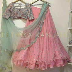 डिजाइनर कपड़े, Half Saree Lehenga, Indian Lehenga Choli, Lehenga Designs Simple, Indian Party Wear, Half Saree Designs, Net Lehenga, Salwar Kamiz