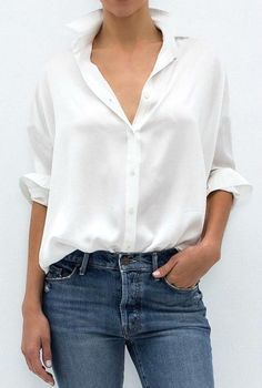 ON SALE: Perfect Spring/Summer Outfit. Women's white oxford button down. Xscape 90s, French Street Style, Look 80s, Minimalist Moda, Tuxedo Mask, French Street Fashion, French Street, Classic White Shirt, Look Retro