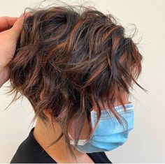 Curly Bob Haircut, Short Angled Bobs, Short Hairstyles For Fine Hair, Hairstyles For Fine Hair, Bob Haircut Curly, Chin Length Hair, Short Sassy Hair, Choppy Hair, Sassy Hair