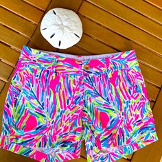 Brand New Without Tags Lilly Pulitzer The Callahan Short In A Size 00. These Are Bright And Colorful And Very Comfortable. These Are Still A Little Bit Stiff From Being Brand New But You Can Break Them In!!! They Are Adorable!! I Bought Too Many And Do Not Wear All Of My Cute Clothes Here On Maui!! Multicolor Spring Shorts For Poolside, Spring Multicolor Shorts For Poolside, Vibrant Pink Bottoms For Beach Season, Colorful Summer Shorts For The Beach, Colorful Shorts For Beach, Colorful Summer Beach Shorts, Fitted Multicolor Shorts For Beach Season, Colorful Summer Shorts For Spring, Colorful Spring Shorts For Summer