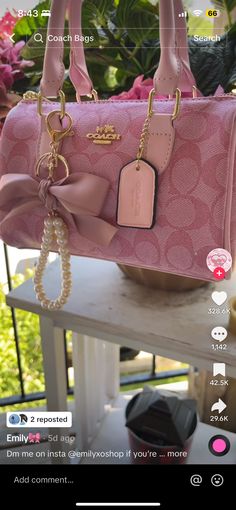 Purse Accessories Ideas, Coach Bags Aesthetic, Coach Pink Bag, Coach Aesthetic, Pink Coach Bag, Pink Coach Purse, Pink Coach Purses, Pink Bags, My Style Bags