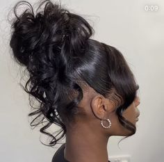 Pinned Up Hairstyles For Black Women, Baddie Updo Hairstyles, Messy Updo Black Women, Elegant Hairstyles For Black Women, Black Bridesmaids Hairstyles, Hair Styles For Curly, Short Length Hair, Styles For Curly Hair, Hair Styles For Long Hair