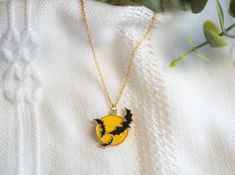 Spooky Jewelry, Halloween Party Outfit, Enamel Pendants, Best Friends Sister, Halloween Party Outfits, Matching Halloween, Necklace Cute, Halloween Bat, Halloween Accessories