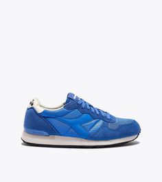 CAMARO Sporty sneakers - Gender neutral - Diadora Online Store US Highlights Kids, Boys Tracksuits, Colorful Sneakers, Sporty Sneakers, Kids Running, Line At, Socks And Sandals, Sport Soccer, School Shoes