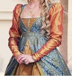 Italian Rennaisance Clothing, 1490s Italian Fashion, Orange Medieval Dress, 1490s Fashion, 1200s Fashion, Fairytale Fashion, Fantasy Dresses, Royal Dresses, Period Outfit