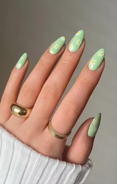 Green Acrylic Nails, Green Nail Art, Green Nail Designs, Easy Nails, Green Nail, Almond Nails Designs, Almond Acrylic Nails, Cute Gel Nails, Blue Nail