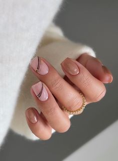 30 Trendy Ombre Nails Perfect For Every Season Neutral Nail Designs, Holiday Acrylic Nails, Milky Nails, October Nails, Winter Nails Acrylic, Nagel Tips, Christmas Gel Nails, Simple Gel Nails, Girly Acrylic Nails