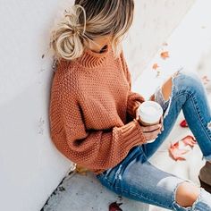 Streetwear Sweater, Oversized Sweater Women, Zinfandel, Preppy Outfit, Knit Turtleneck Sweater, Coral Red, Sweater Brands, Sweater Material, Loose Sweater