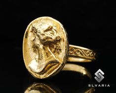 Ancient Greek Coin Woman Portrait 24K Gold Vermeil 925Silver Signet Ring Handmade Unique Dainty Gift Ring Mythological Fancy Art Pinky Ring 💍Item Details💍 SKU CODE: GACRIT2019 ★ Material: 24K Gold Plated 925 Sterling Silver ★ Silver Weight: App. 7.55 Grams {6 USA Size] ★ Ring Diameter: 2,3-2,7 mm ★ Ring Size: Available in variations  ★ Coin: Woman Portrait ★ Coin Size: 16x12,7 mm ★ Coin Metarial: 24K Gold Plated 925 Sterling Silver ★ Ring Plate: Available in variations to Rose Gold & 24K Gold Ancient Greek Coin, Greek Coins, Fancy Art, Natural Stone Jewelry, Pinky Ring, Female Portrait, Signet Ring, 925 Sterling Silver Ring, Stone Jewelry