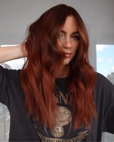 Red Hair Dark Eyebrows, Rich Copper Red Hair, Hair Ideas For Winter, Spring Red Hair, Spring Red Hair Color, Copper Hair Dark, Winter Hairstyle, Red Hair Inspo, Spring Red