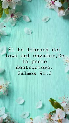 a blue background with white flowers and the words, el te librara del laza del cazador de la peste destructa