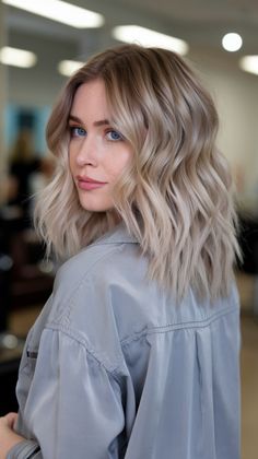 Transform your hair with Frosted Blonde Balayage, blending cool icy tones with soft gradients for a chic and timeless look. #FrostedBlonde #IceBlondeHair #BalayageBeauty #CoolToneHairGoals Icy Blonde Hair With Shadow Root, Ice Blonde Balayage, Cool Tone Hair Colors, Cool Toned Blonde, Shoulder Length Hair Blonde, Icey Blonde, Blonde Hair Transformation, Icy Blonde Balayage, Dark Blonde Balayage