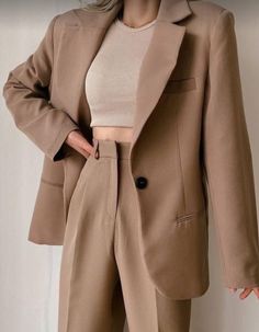 Buisennes Women, Fashion Winter, Work Wardrobe, Formal Outfit, Wearing Clothes, Suit Fashion, Business Casual Outfits