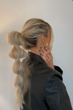 Hair In A Ponytail, Peinados Recogidos, A Ponytail, Hair Hairstyles