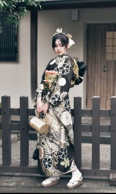 Japanese Tattoo Women, Old Fashion Dresses, Beautiful Kimonos, Game Dresses, 인물 사진, Japanese Kimono, Japanese Women, Kimonos, Traditional Dresses