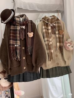 Kawaii Outfits For Winter, Teddy Bear Inspired Outfit, Bear Aesthetic Outfit, Mori Kei Winter Outfits, Brown Winter Outfit, Teddy Bear Outfit, Aesthetic Winter Outfit, Her Drawing, School Homework