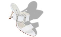 Wedding Manolo Blahnik, Manolo Blahnik White, White Accessories, High Heels Stilettos, Manolo Blahnik, High Heel Sandals, Cow Leather, Wedding Shoe, Mule Shoe