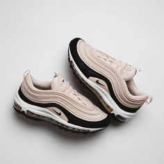 Nike Free Run, Nike Air Shoes, Fresh Shoes, Hype Shoes, Aesthetic Shoes, Nike Shoes Women, Nike Air Max 97, Dream Shoes, Trendy Shoes