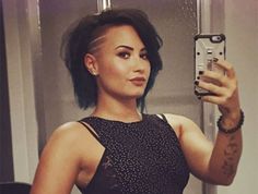 Demi Lovato Short Hair, Undercut Sidecut, Shaved Hair Women, Edgy Hair