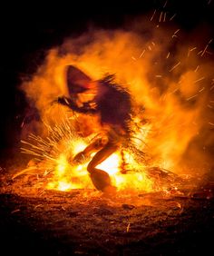 GARY LATHAM PHOTOGRAPHY: FIRE - Walk with me! The Baining fire dancers of East… Fever Ray, Burning House, Soul Healing, New Guinea, Travel Photographer, Papua New Guinea, The East