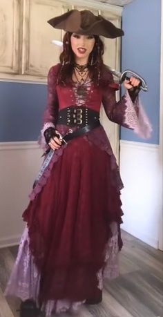 Pirate Costume Aesthetic, Black Hippie Outfits, Pirate Wedding Dress, Costumes For Black Women, Costume Aesthetic, Pirate Girl Costume, Girl Pirates, Pirate Wench Costume